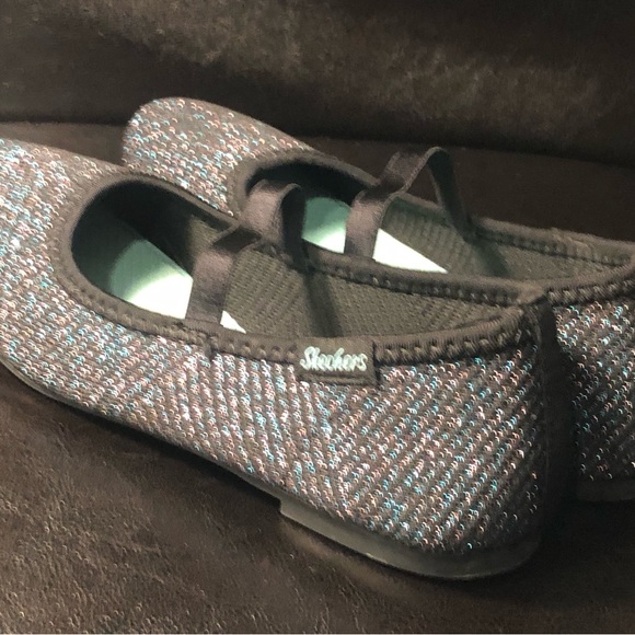 Skechers 302869L Women’s Cleo Round Princess Knit slip On Shoes Size 4 - Picture 6 of 11